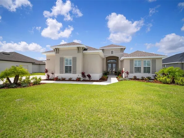 5214 Lake Venice Dr, Wimauma, FL 33598