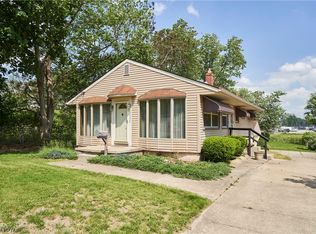 2669 Nesmith Lake Blvd, Akron, OH 44314