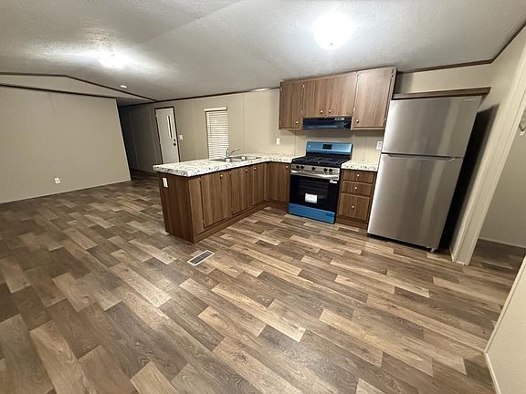 4th image of 611 W Matthews St Unit 35