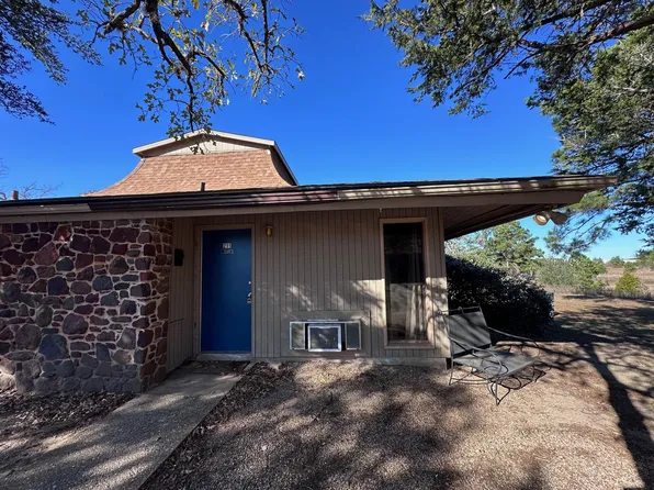 126 Conference Dr APT 211, Bastrop, TX 78602