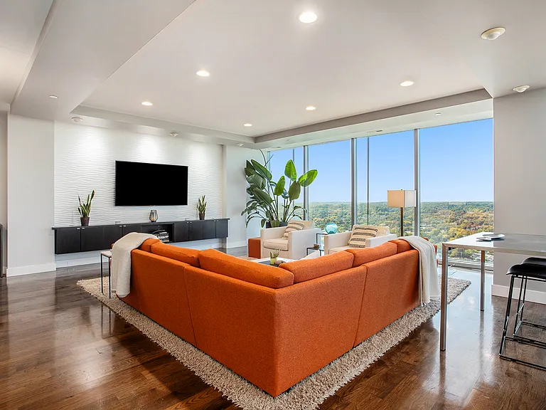 335 Bridge St NW #15 — Photo 4