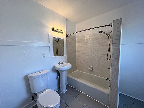 3rd image of 548 Magnolia Ave