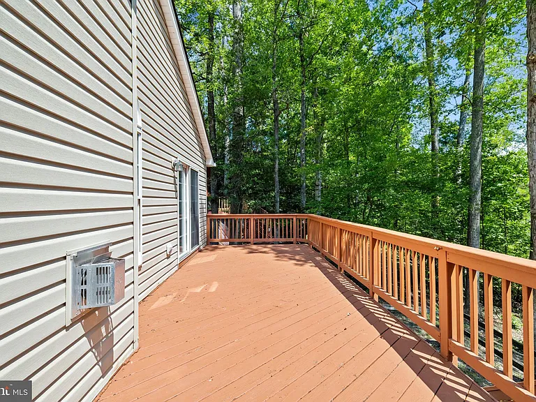 686 Lake Caroline Dr — Photo 31