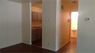 3rd image of 1305-1345 W Locust St #1321-18