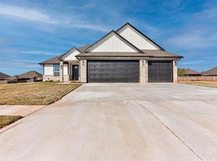 624 Manzano Dr, Norman, OK 73071