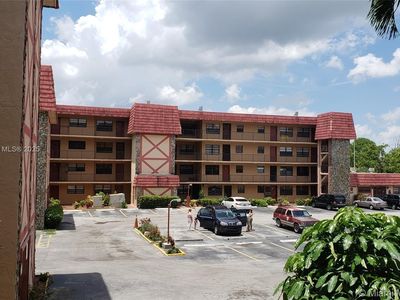 1325 W 68th St APT 214, Hialeah, FL, 33014