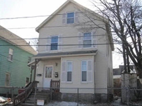 56 Nottingham St, Lowell, MA 01851