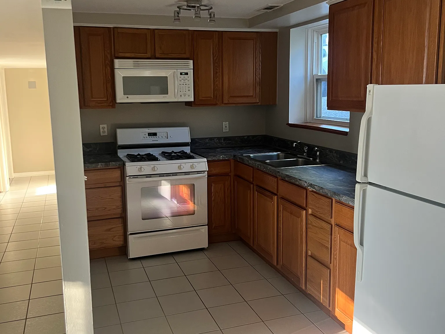 2 bed, $1,850 — Photo 2