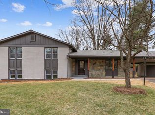 14709 Lake Ter, Rockville, MD 20853