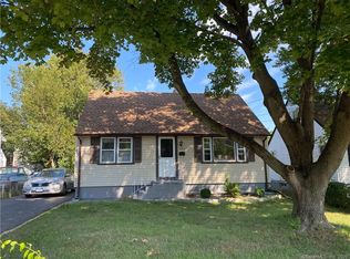 394 Chamberlain Ave, Bridgeport, CT 06606