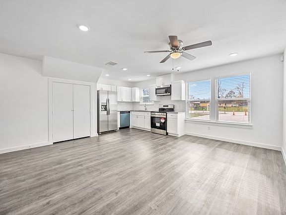 2nd image of 6013 Wedgefield St #B