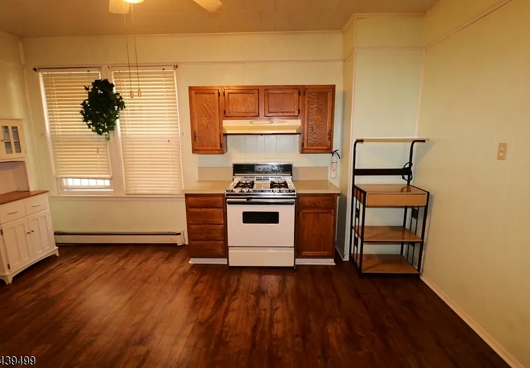 484 Delavan Ave #1 — Photo 9