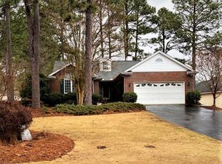 228 Hunter Trl, Southern Pines, NC 28387