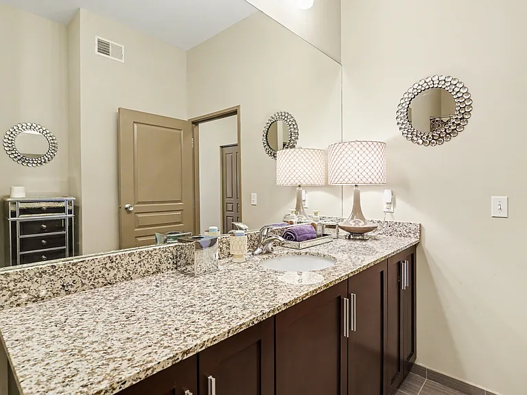 134 N Leroy St #308 — Photo 12