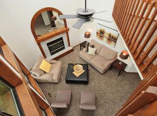 340 Bayview Ln, Plainwell, MI