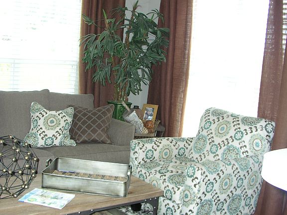 Breakfast/Sunroom