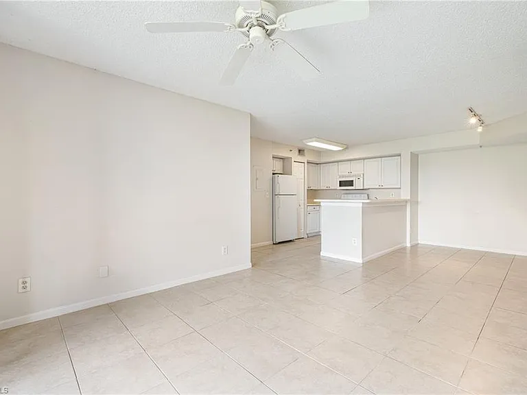 1265 Wildwood Lakes Blvd #106 — Photo 6