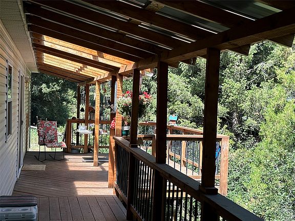 2nd image of 8 Creekside Rd