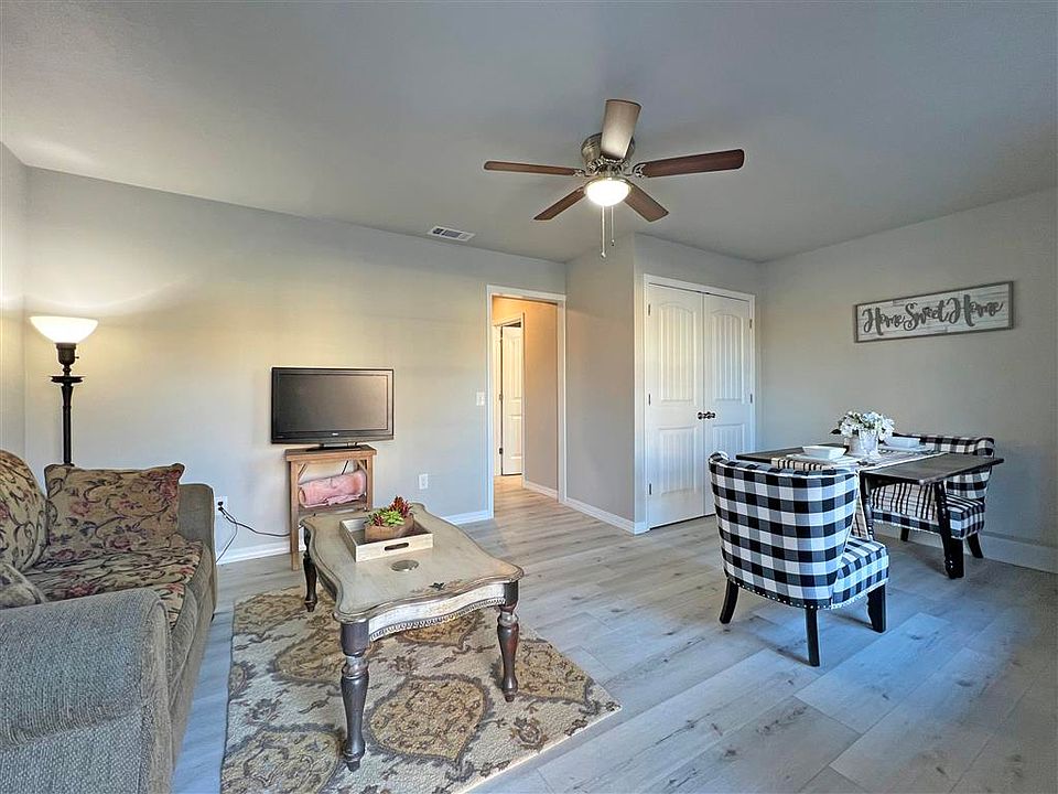 1st image of 591 E Boswell St APT 18