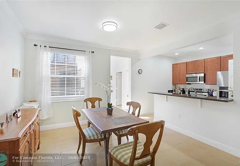 14720 SW 11th St — Photo 33