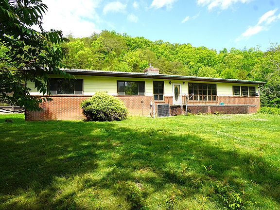 3rd image of 680 Hale Brook Rd