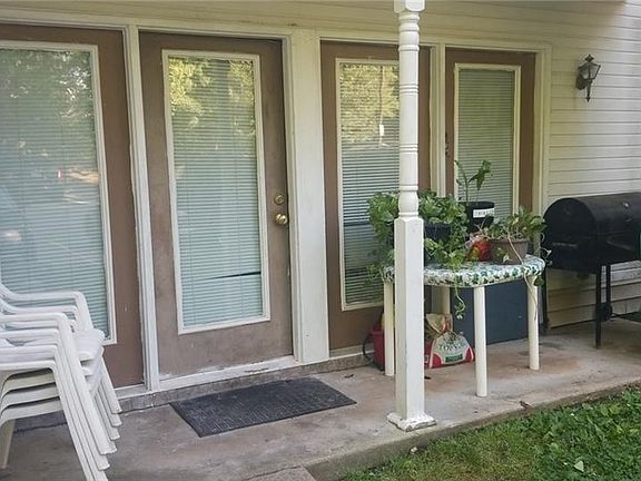 2nd image of 3115 Darden Rd