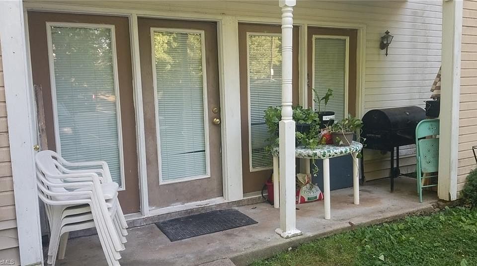 1st image of 3115 Darden Rd