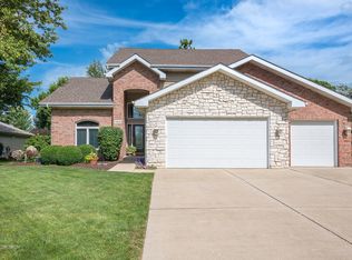 26504 S Overland Dr, Channahon, IL 60410