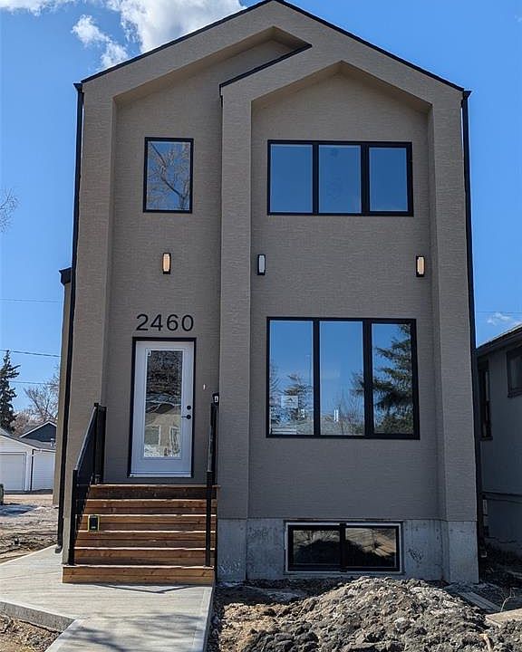 1st image of 2460 Lindsay STREET