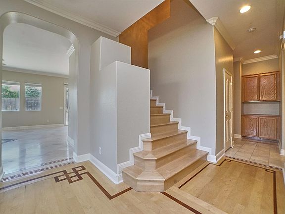 4th image of 7871 Snead Way