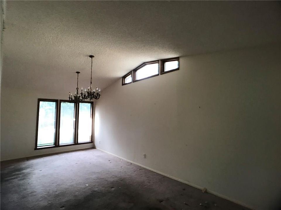 2nd image of 3108 Independence St