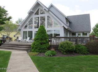 786 Lake Shore Point, Coldwater, MI 49036