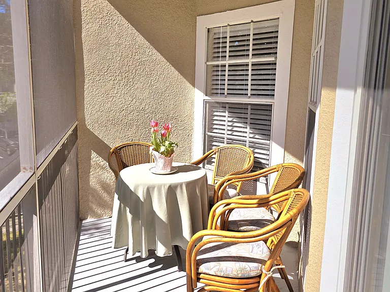 5152 Northridge Rd #205 — Photo 43