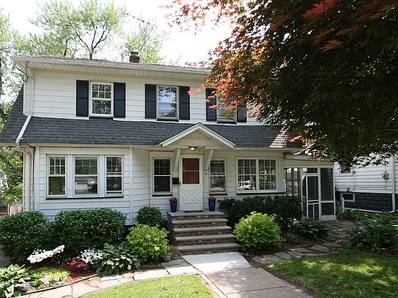 2nd image of 10 Hollywood Ave