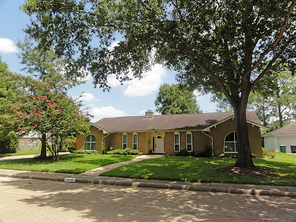 1st image of 15711 Diana Ln