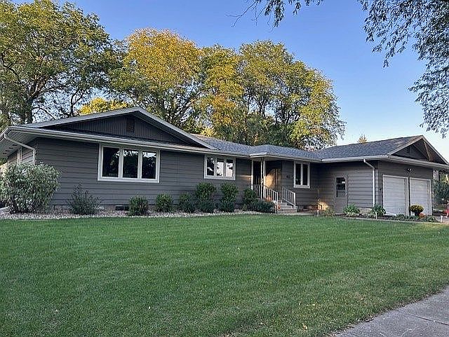 1st image of 403 4th St