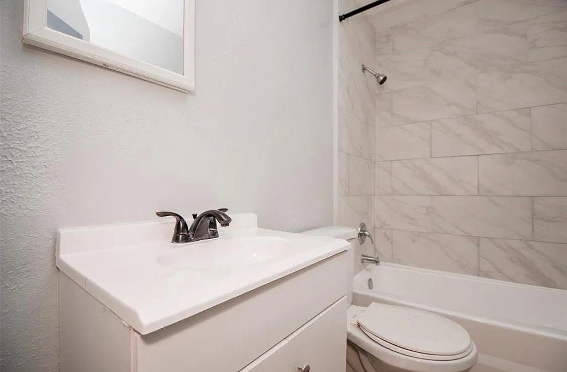 2 bed, 1.0 bath, 3120 sqft, $950 — Photo 3