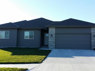 7710 S 173rd St, Omaha, NE 68136