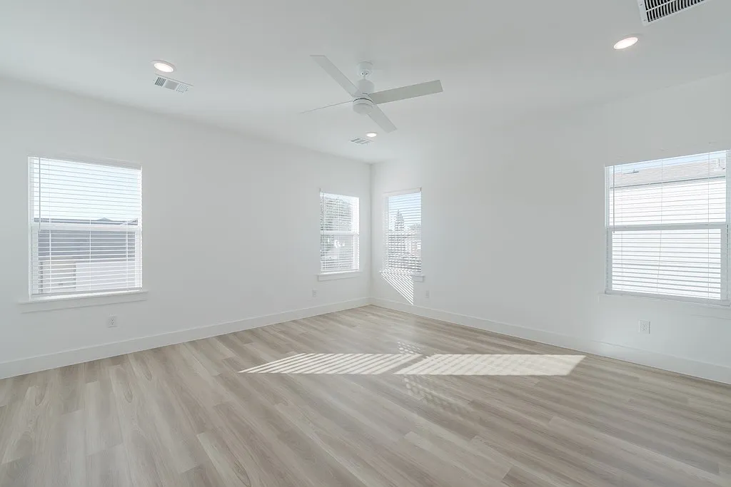 2911 Honor Way — Photo 1