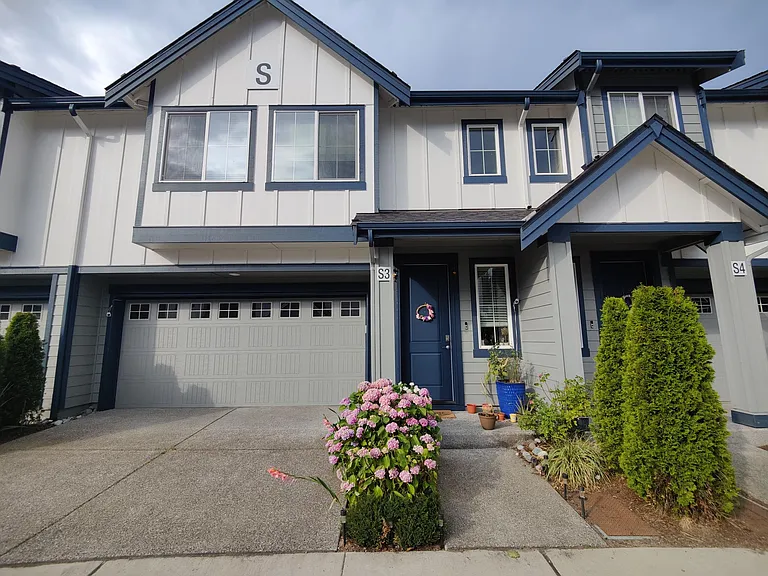 Front Entrance ( easy 2 car garage)