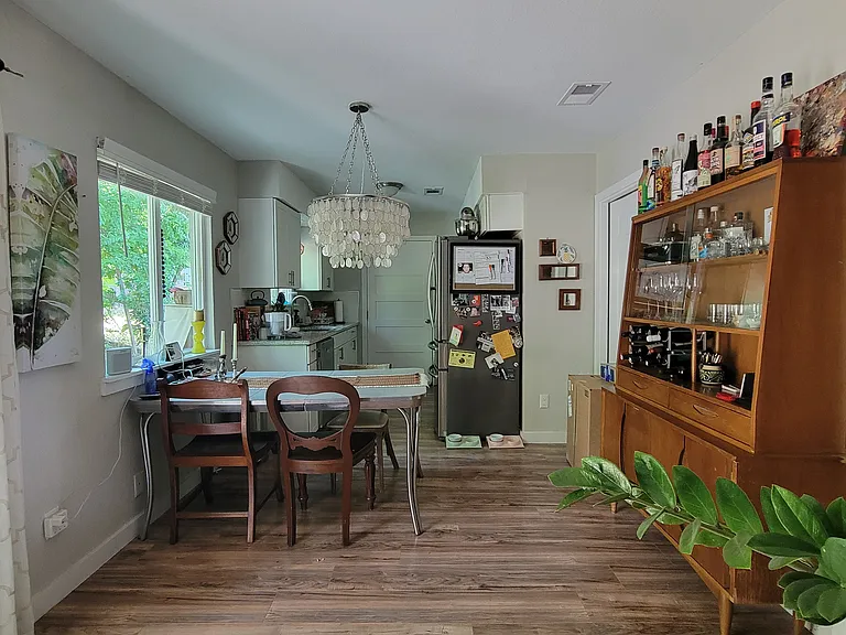 2320 Deadwood Dr — Photo 2