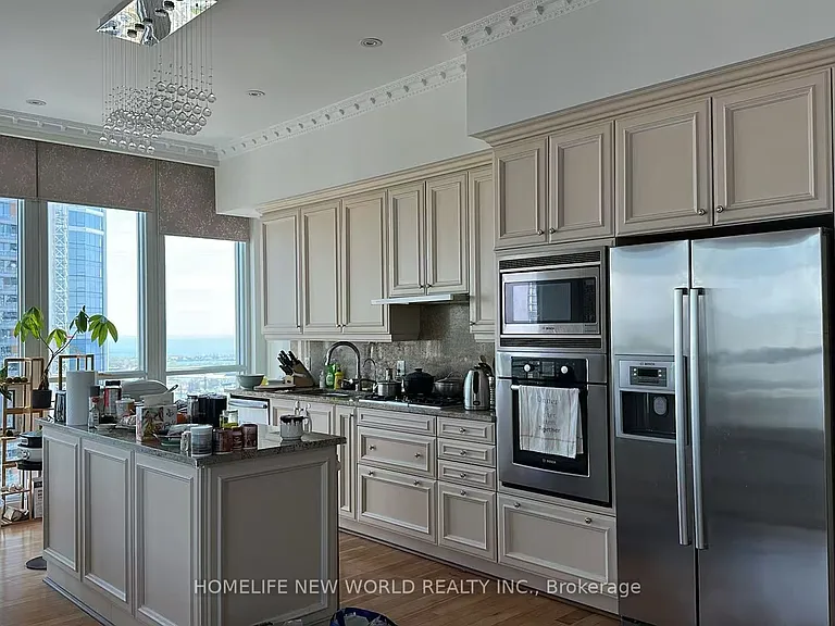16 Harbour St #5303 — Photo 3