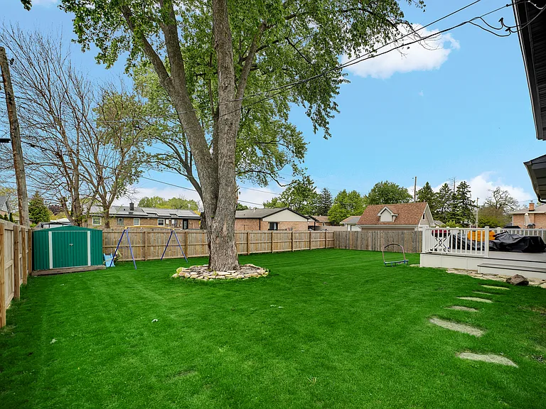 10324 S 81st Ave — Photo 21