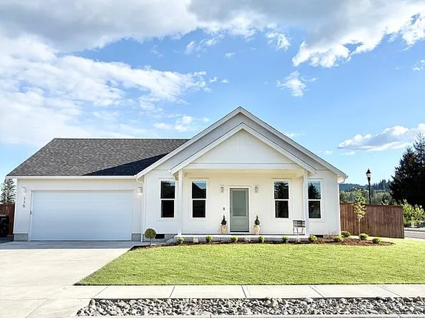 115 W Oak St, Yacolt, WA 98675