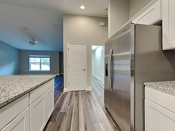 4th image of 286 E Elgrove Dr