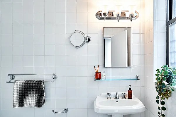 Rented by Herald Towers LLC | media 15