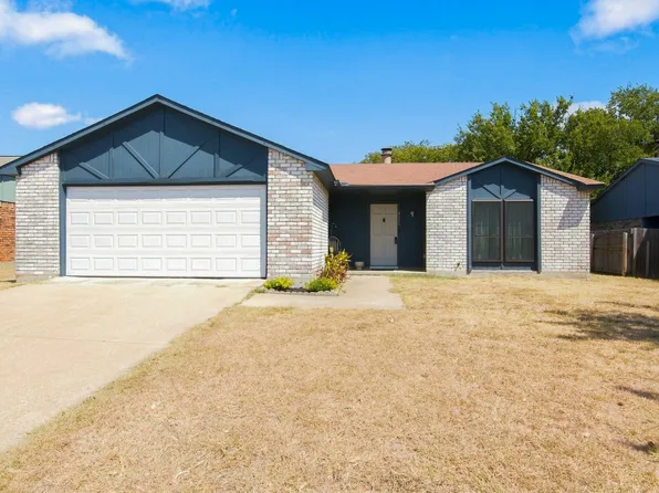 4025 Engleman St, Fort Worth, TX 76137