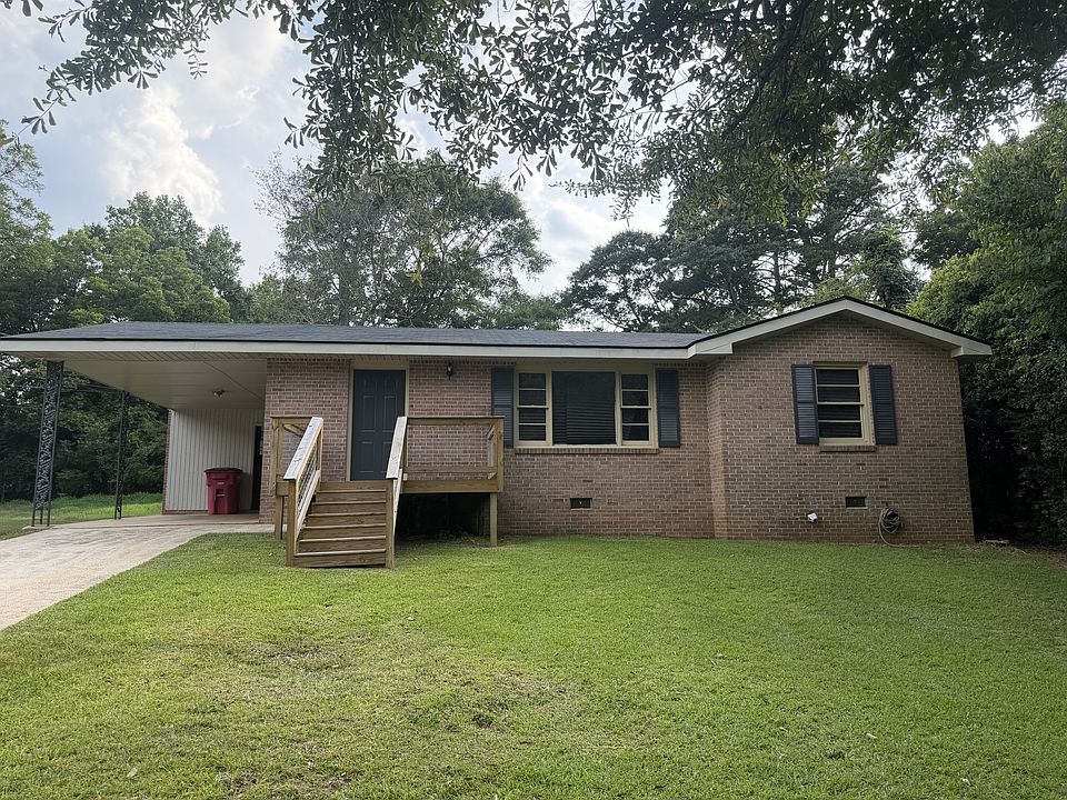 1st image of 120 Pinewood Dr