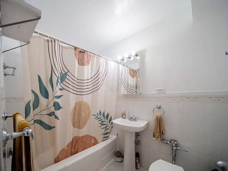 6030 N Sheridan Rd #2011 — Photo 19