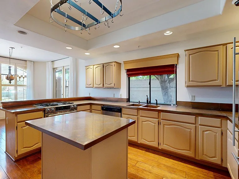 8100 E Camelback Rd #39 — Photo 8